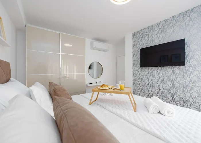 Perla Di * 자다르