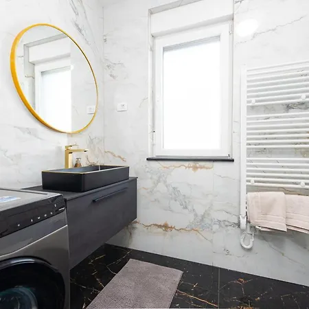 公寓 Perla Di 扎达尔